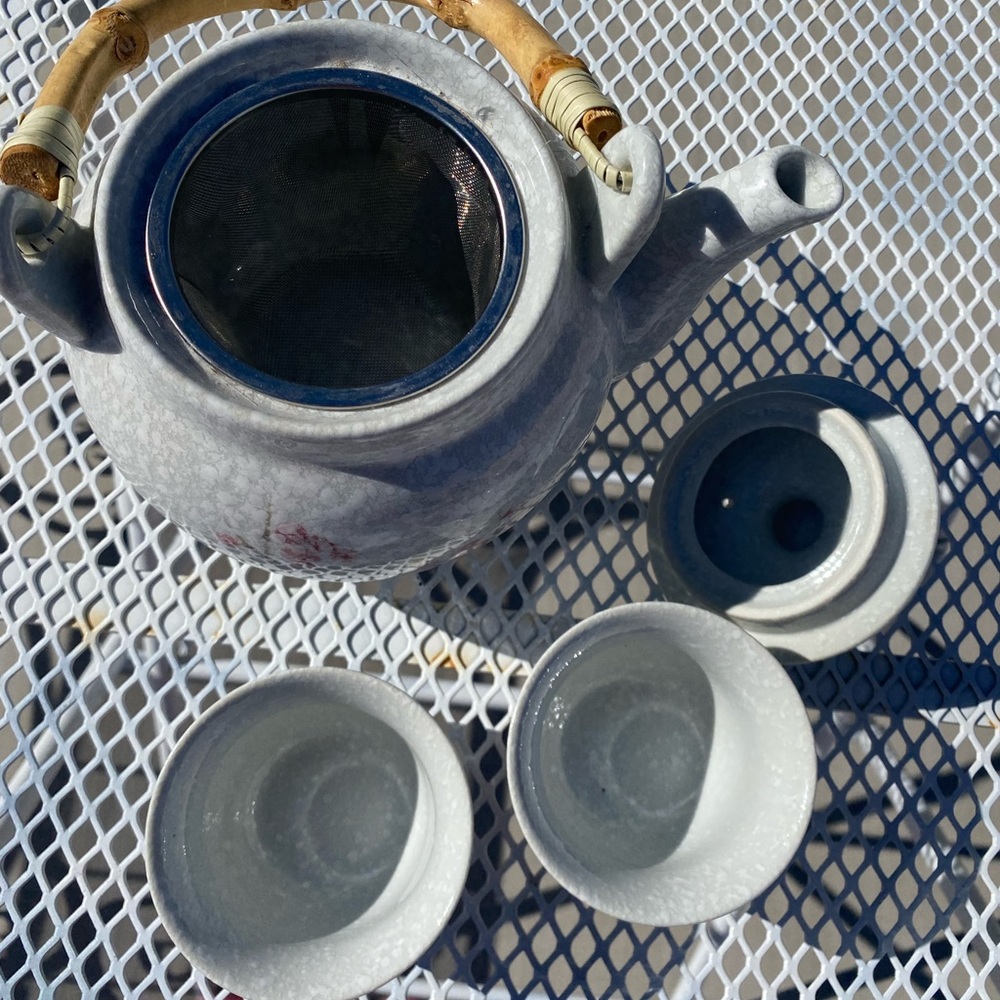 Floral Tea Set - Picture 2 of 3